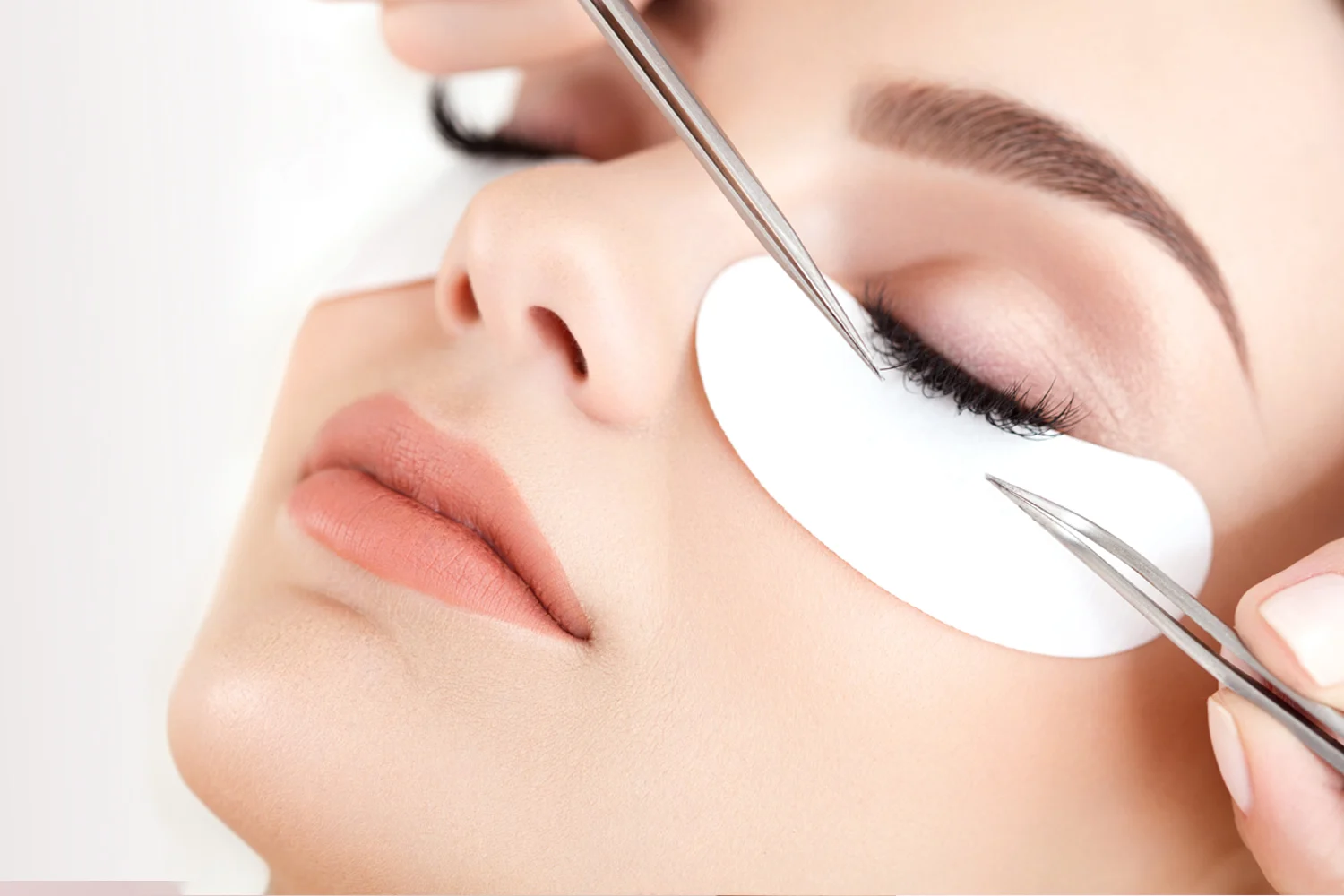 Eyelash-Extensions-MOBILE-BANNER